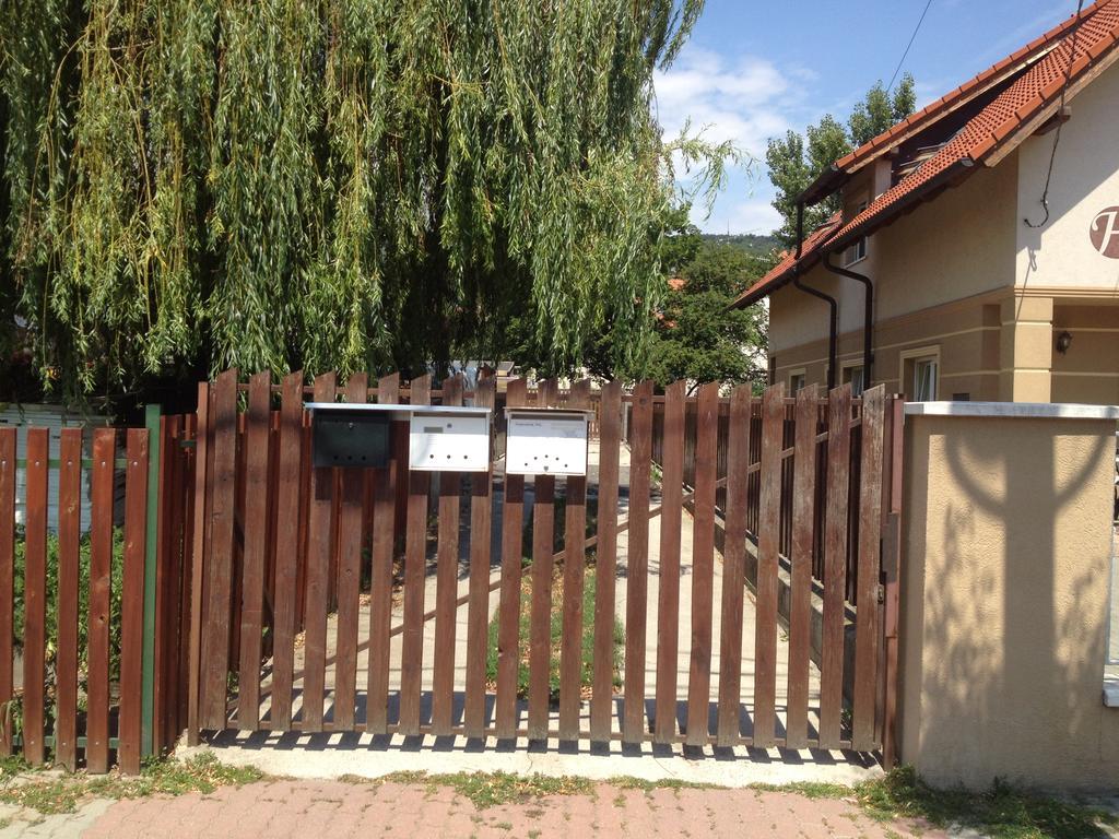 Rozse Apartman-Tetoter Διαμέρισμα Budaörs Εξωτερικό φωτογραφία